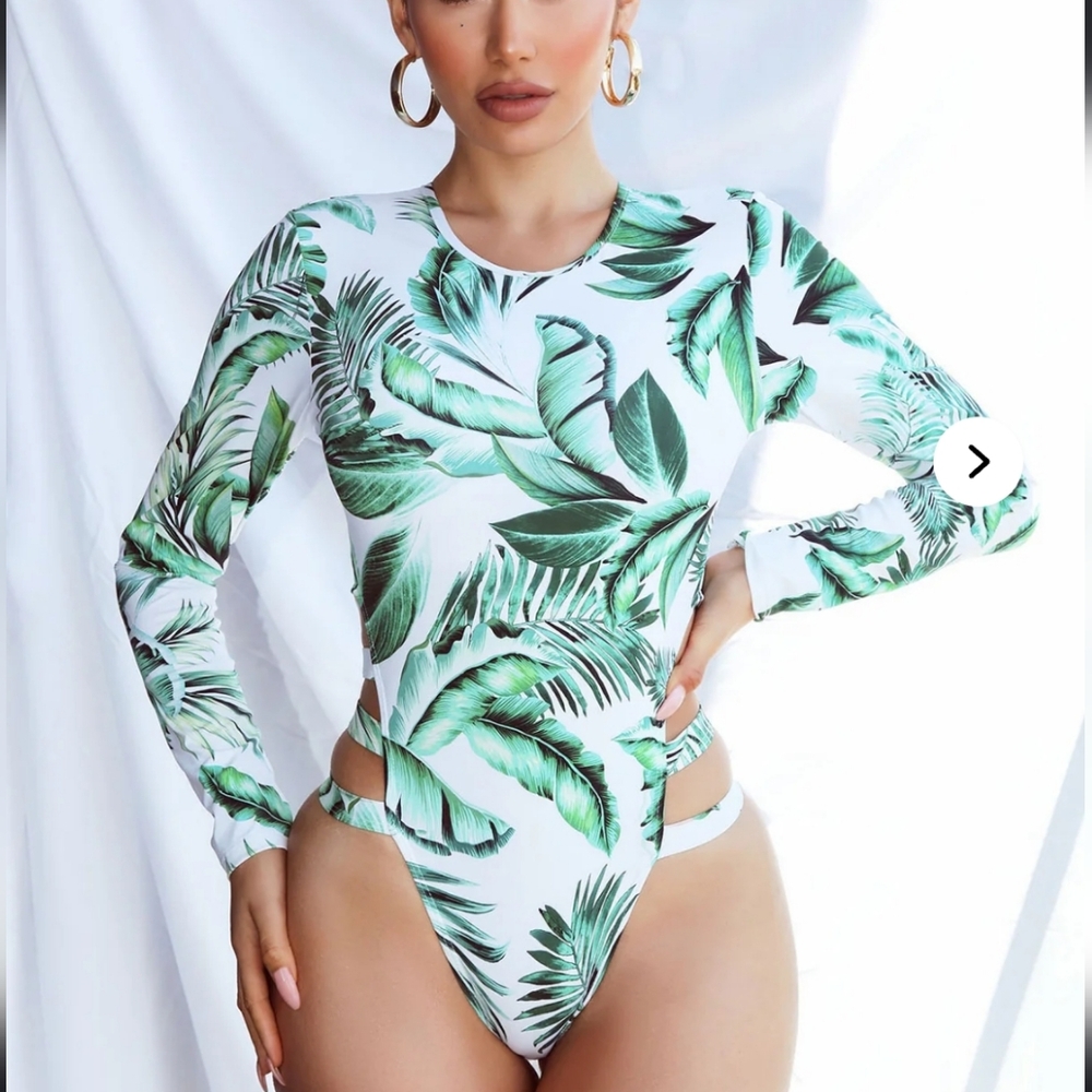 FASHION NOVA Tropical Leaf Print Bodysuit